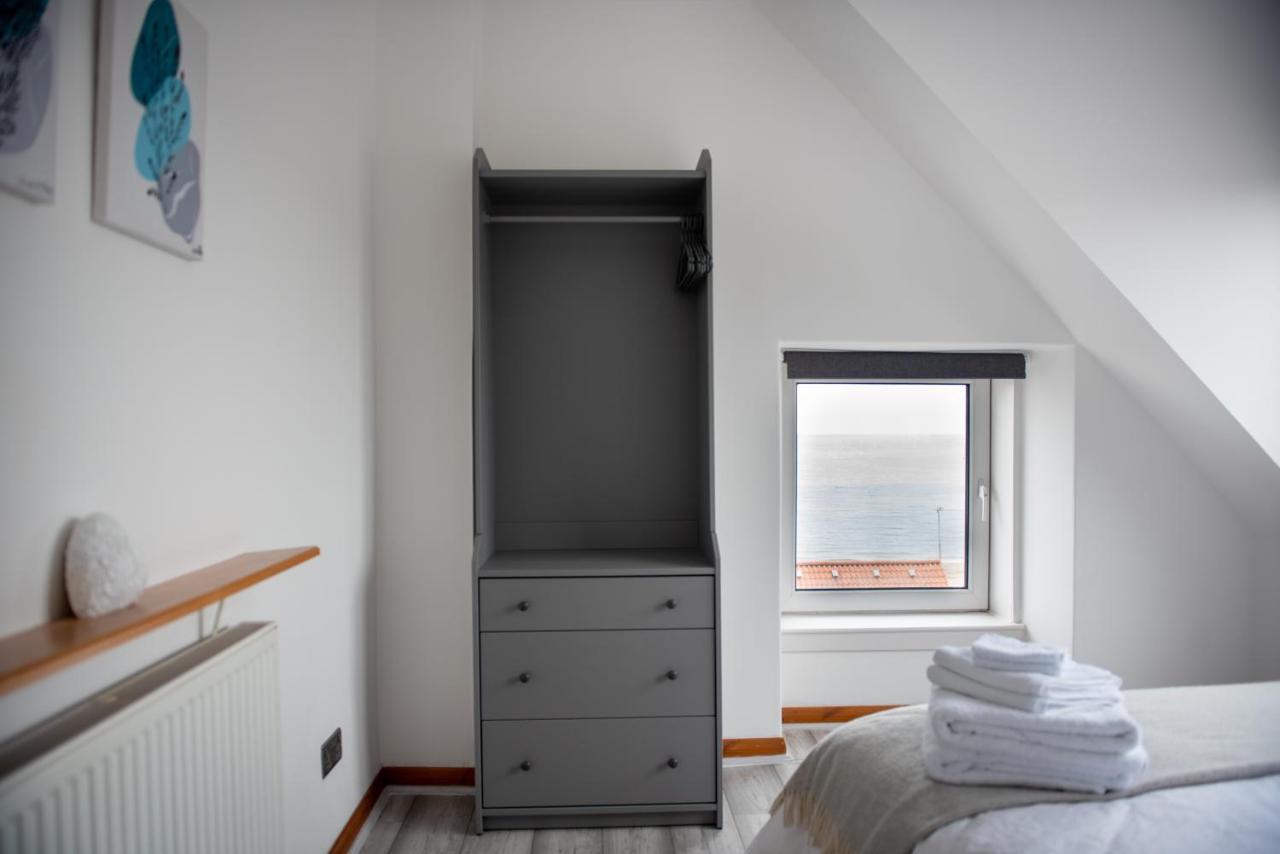 Beach View Apartment Стоунхевън Екстериор снимка