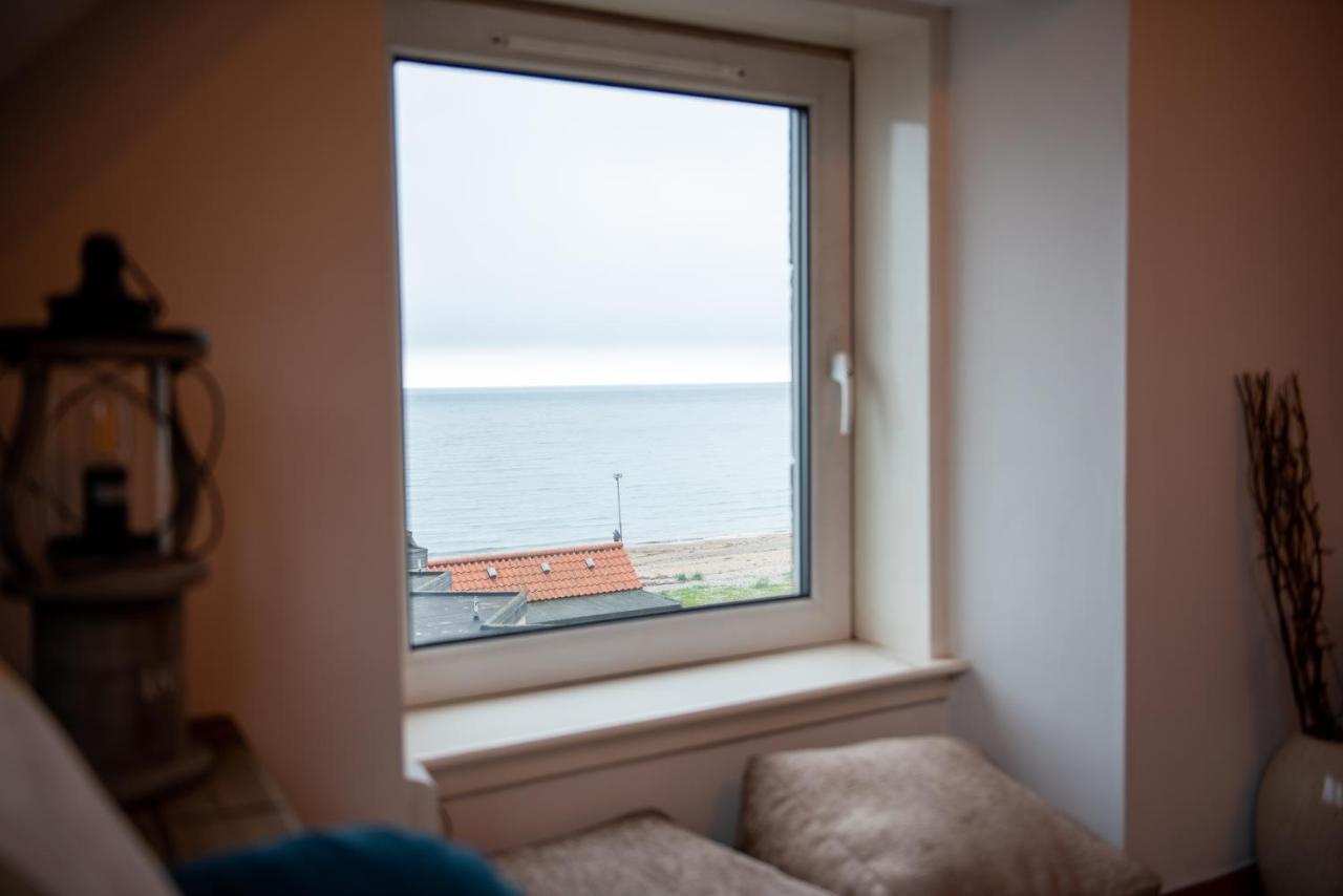 Beach View Apartment Стоунхевън Екстериор снимка