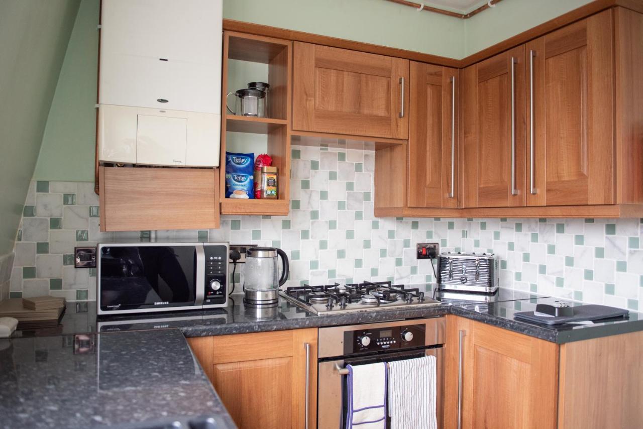 Beach View Apartment Стоунхевън Екстериор снимка